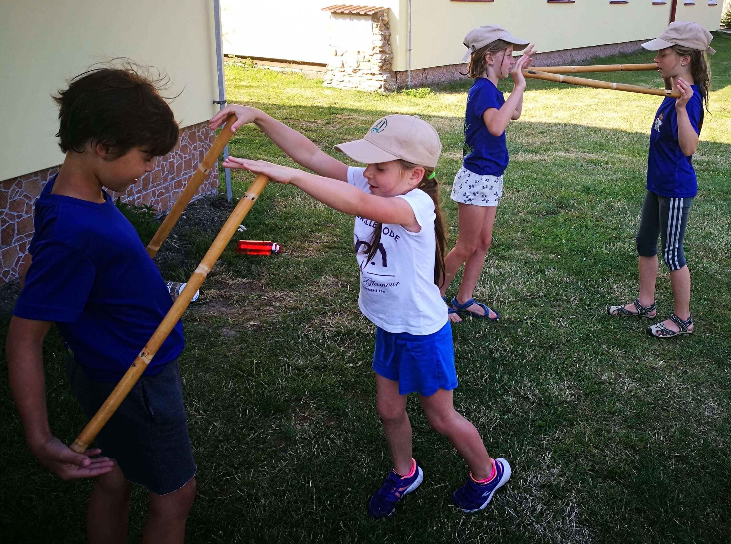 Proč by už děti měly cvičit se „zbraněmi“